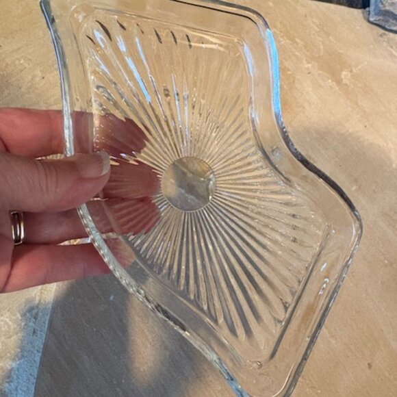 Vintage Set of Four 1950s Molded Glass Fan Pattern Unique Trinket Trays Plates - Picture 2 of 4